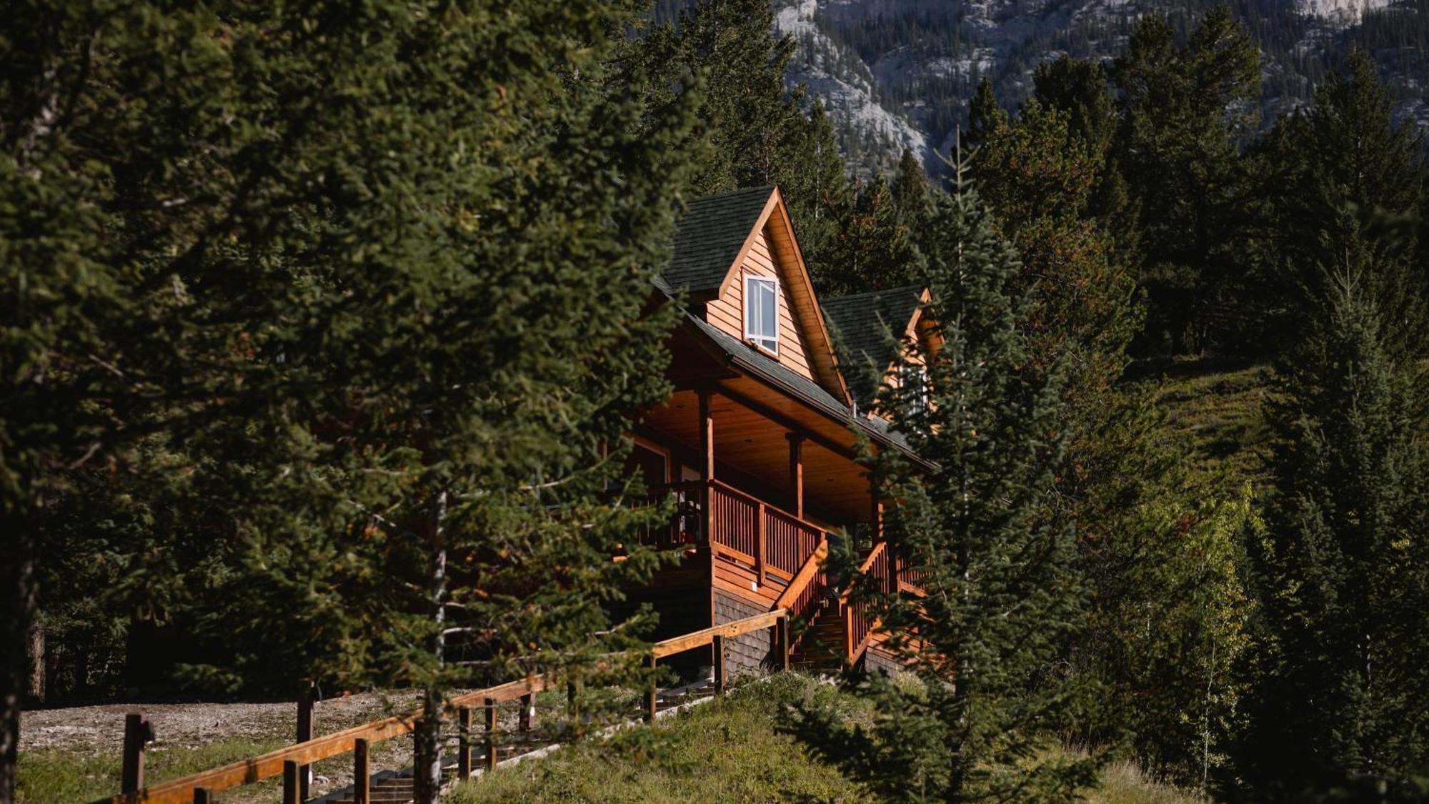 Canmore Alpine Hostel - Alpine Club Of Canada Eksteriør bilde