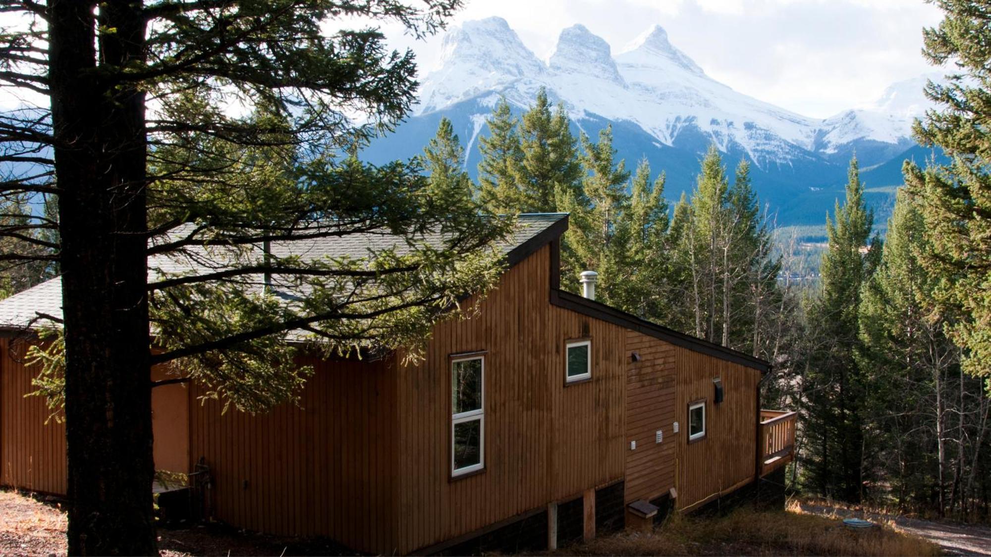 Canmore Alpine Hostel - Alpine Club Of Canada Eksteriør bilde